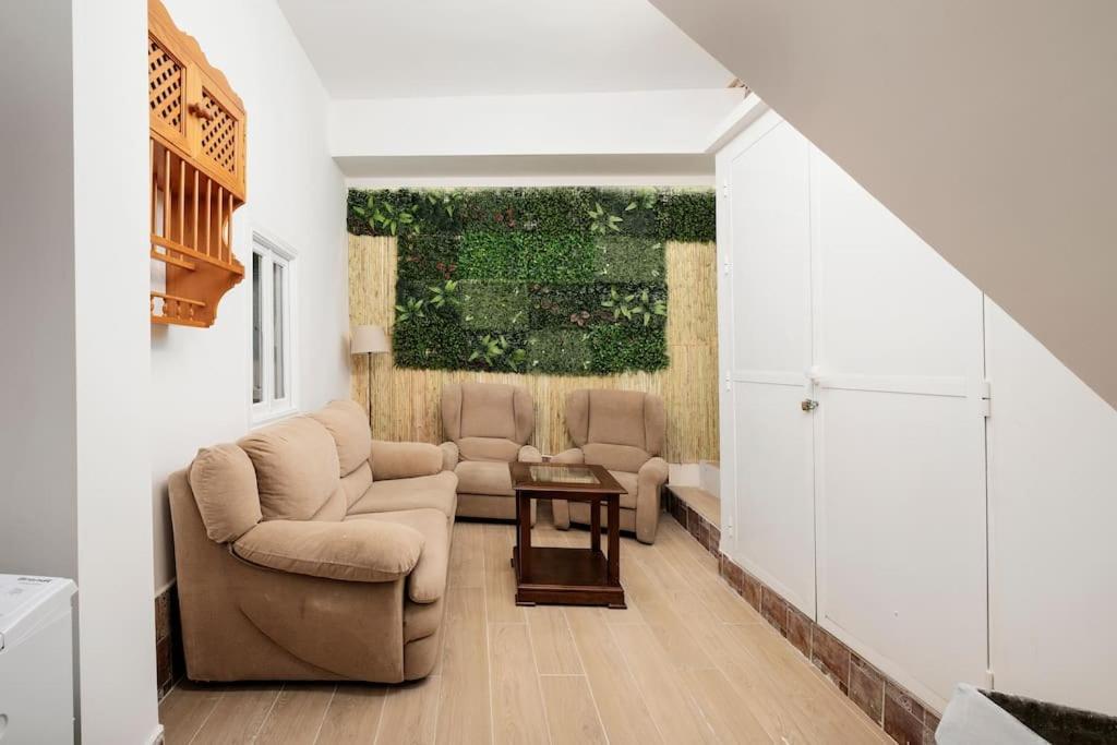 Newly Refurbished Modern 2-Bed Apartment In Heart Of Торемолинос Екстериор снимка